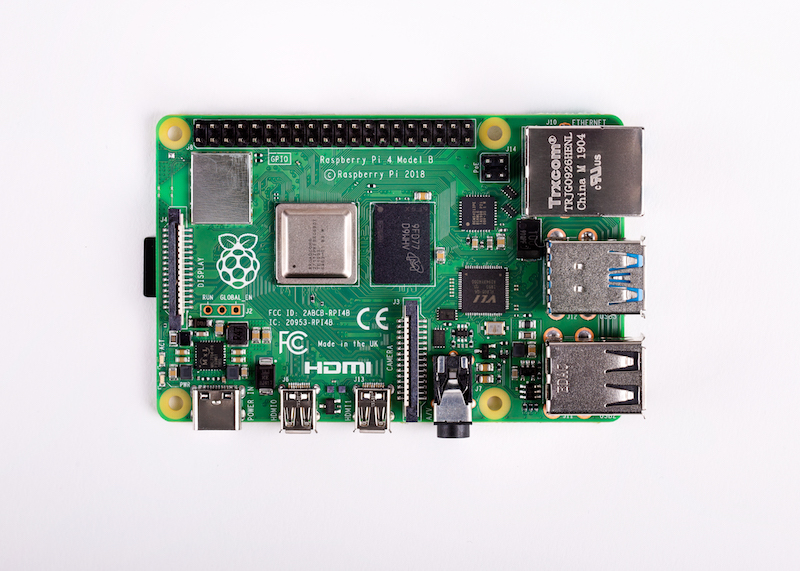 PC/タブレットRaspberry Pi 4 4GB RS OKDO 製 本体+ケース